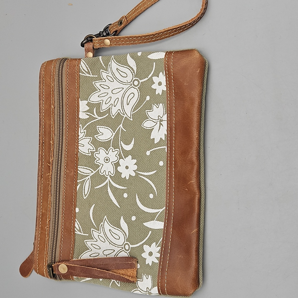 Myra Bag Wristlet Large